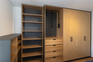 Schlafzimmerschrank auf Ma&szlig; vom Schreiner